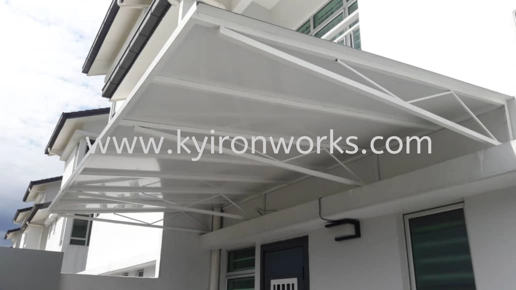 Mild Steel Aluminium Composite Panel (ACP 4mm)Skylight Awning -Frame Ms 1 1/2x 1 1/2(1.2)Hollow 