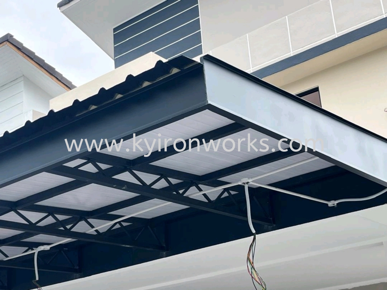 Mild Steel Aluminium Strip Ceiling Awning